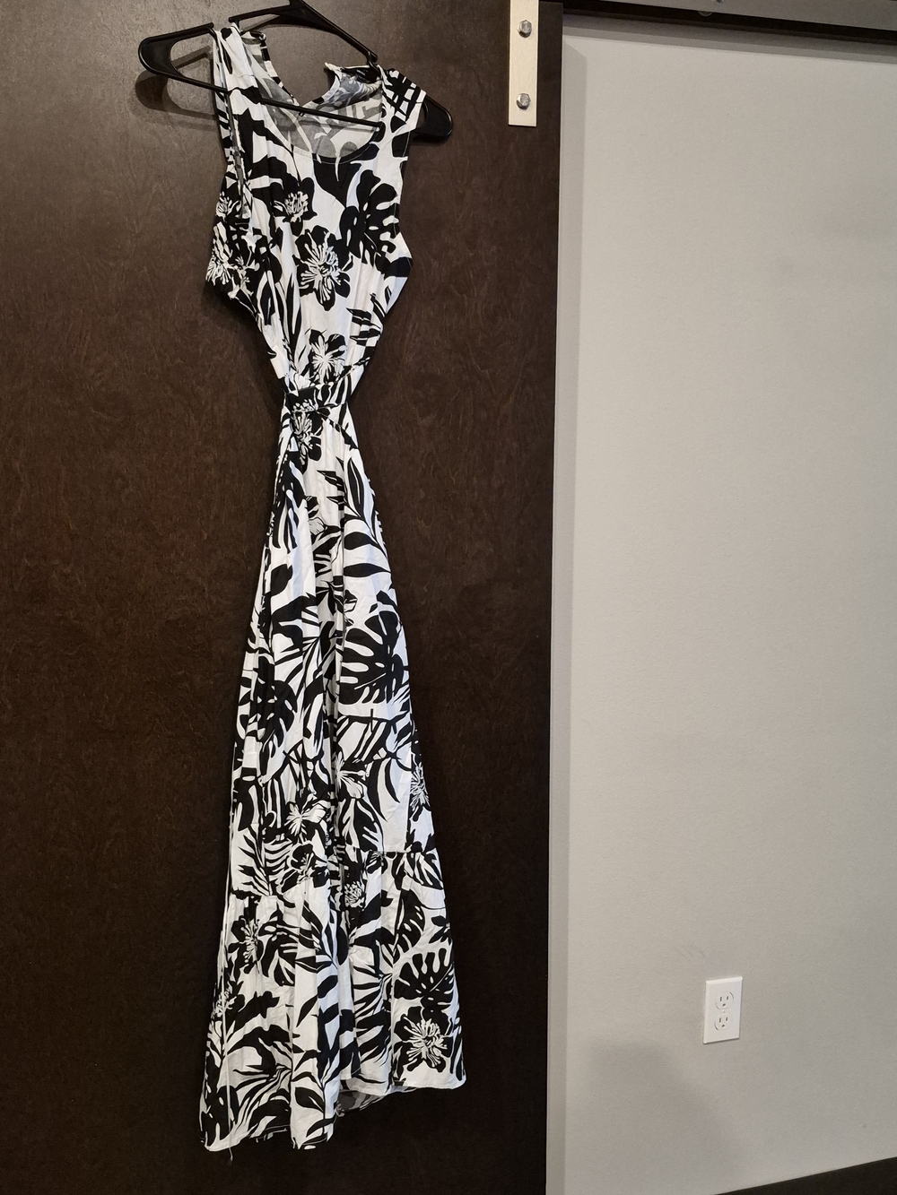 Vici Black & White Floral Maxi Dress